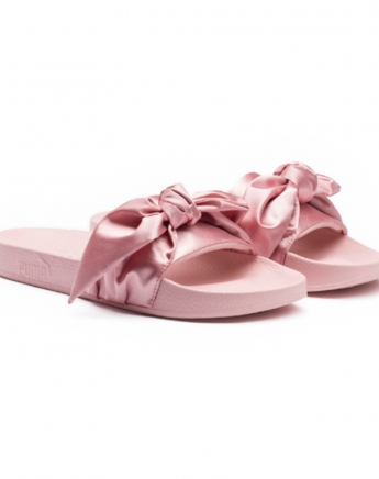 Τα bow slides της Fenty Puma τα θες!