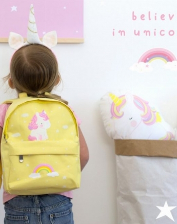 Back to school με 25 + 1 τραγούδια για το σχολείο