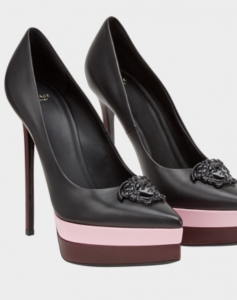 Versace Medusa platform για έναν stylish χειμώνα
