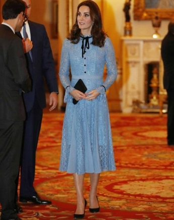Kate Middleton: Επέστρεψε στα πριγκιπικά της καθήκοντα (και φοράει ακόμη γόβες)!