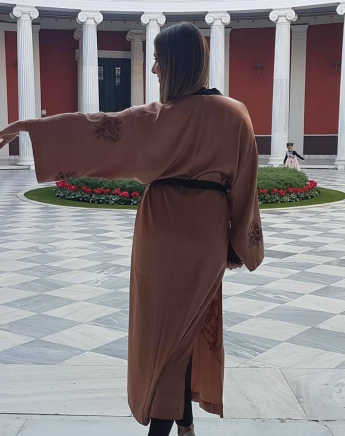 Εσύ ντύθηκες σωστά στην αθηναϊκή fashion week; (εντυπώσεις και ρεπορτάζ αγοράς)