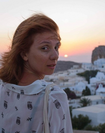 Working Girl Day 1: Η Ελισσάβετ μετά την αλλαγή δουλειάς έχει ένα θέμα