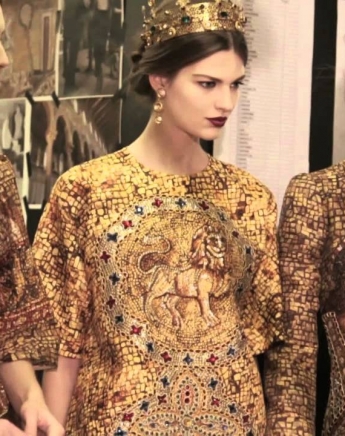 Met Gala 2018, η ανατροπή! (Plus αστραφτερό ρεπορτάζ αγοράς)