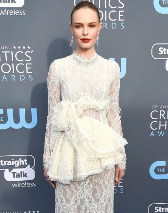 Critics’ Choice Awards 2018: Λευκά φορέματα μετά το μαύρο των Χρυσών Σφαιρών