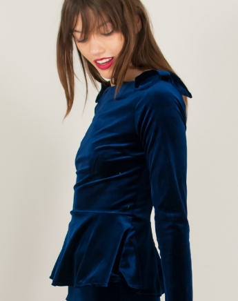 Όμορφη όλη μέρα: 3 outfits από τις χειμερινές εκπτώσεις