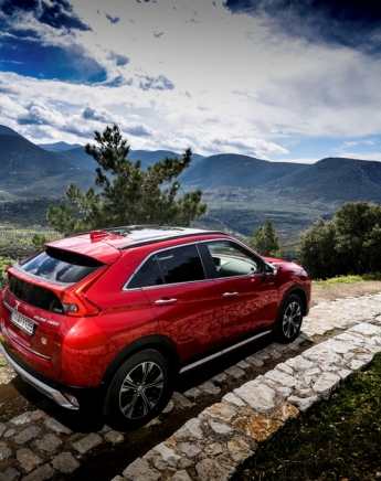 Ήρθε η άνοιξη: Πάμε μια βόλτα με το Mitsubishi Eclipse Cross;