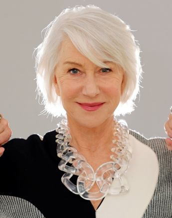 H Helen Mirren υπέροχη στα 72: Άλλαξα τα φρύδια μου και δείχνω νεότερη (plus ρεπορτάζ αγοράς)