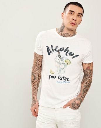 Τα 5 καλύτερα αντρικά T-Shirts της άνοιξης (+5 ακόμα)