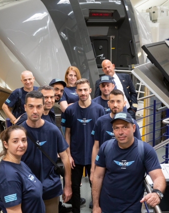 Pilot for a day! Η Aegean έκανε το όνειρο 10 ανθρώπων πραγματικότητα