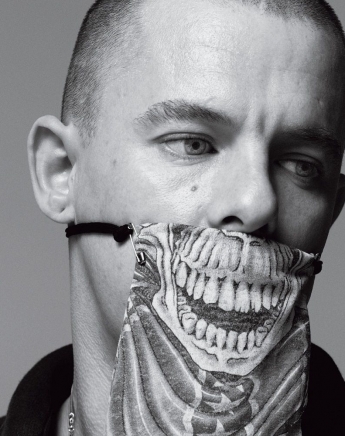 Ο Alexander McQueen και τα στιγμιότυπα της ζωής του…