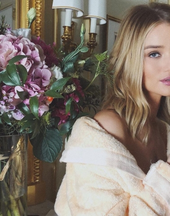 Ονειρεύεσαι τα loose μαλλιά της Rosie Huntington – Whiteley; Η επιτυχία βρίσκεται στα προϊόντα!