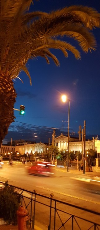 Χωρισμένη, μόνη, μπερδεμένη; Don’t Worry, Be Happy!
