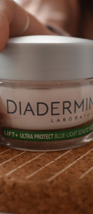 Diadermine lift + Smart Defense: Σύμμαχός σου κατά της γήρανσης
