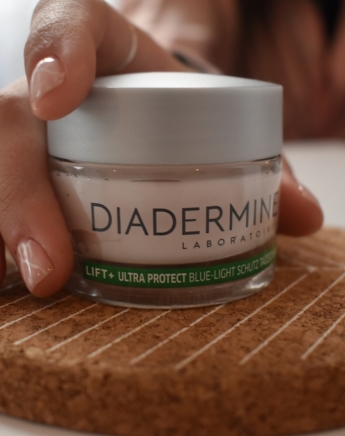 Diadermine lift + Smart Defense: Σύμμαχός σου κατά της γήρανσης